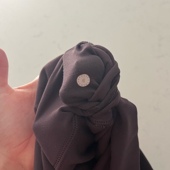 Lululemon Align Crop Leggings - Picture 2 of 3
